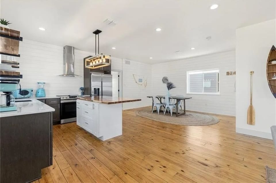 Kitchen/Dining