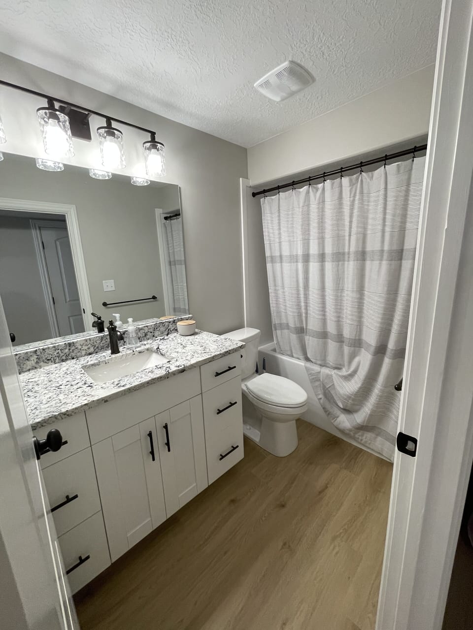 Full bathroom with deeper tub