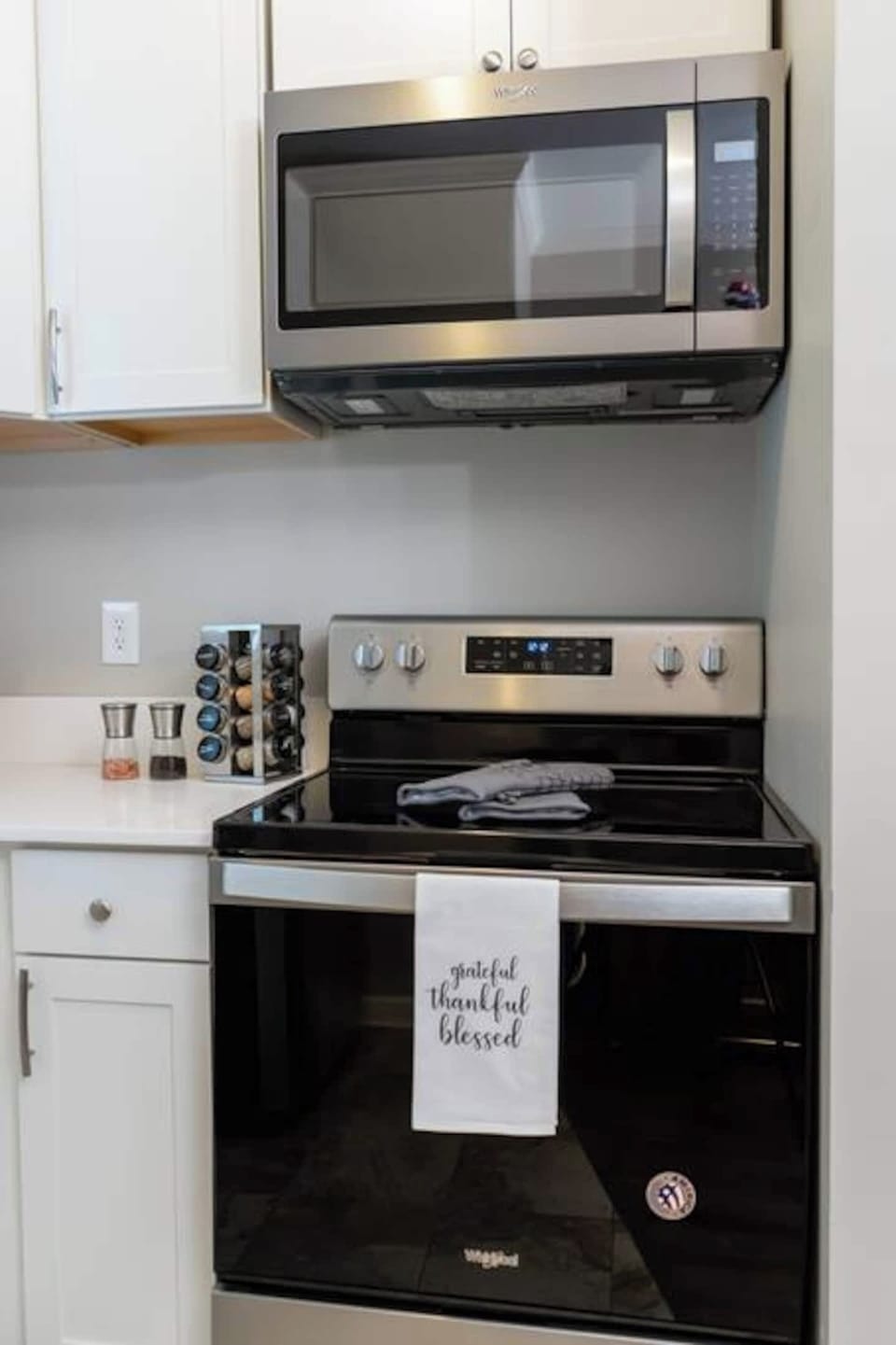 Enjoy cooking again with these brand new stainless appliances...
