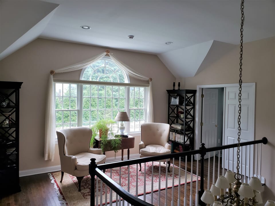 Front upstairs hallway.