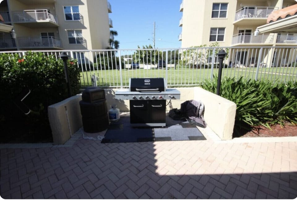 Gas grills available at the clubhouse! 