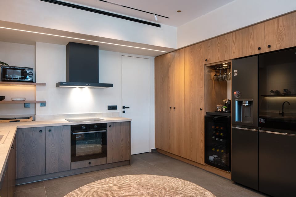 Fully equipped kitchen, with modern appliances!