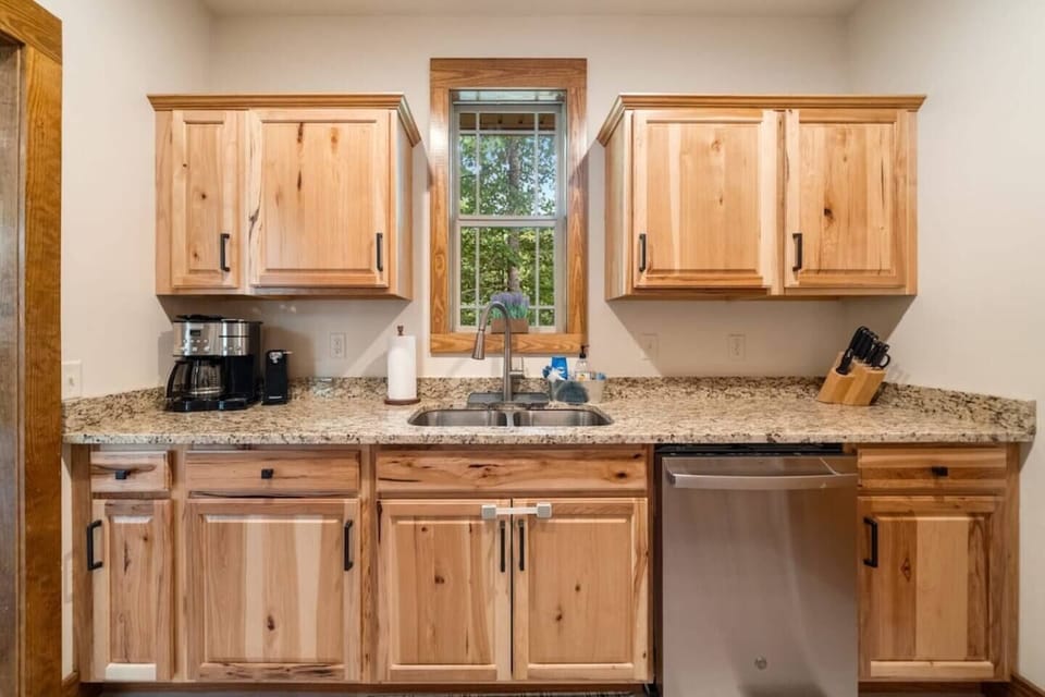 Coffee Maker (with both cone drip and Keurig coffee maker), new dishwasher and lots of cabinet space