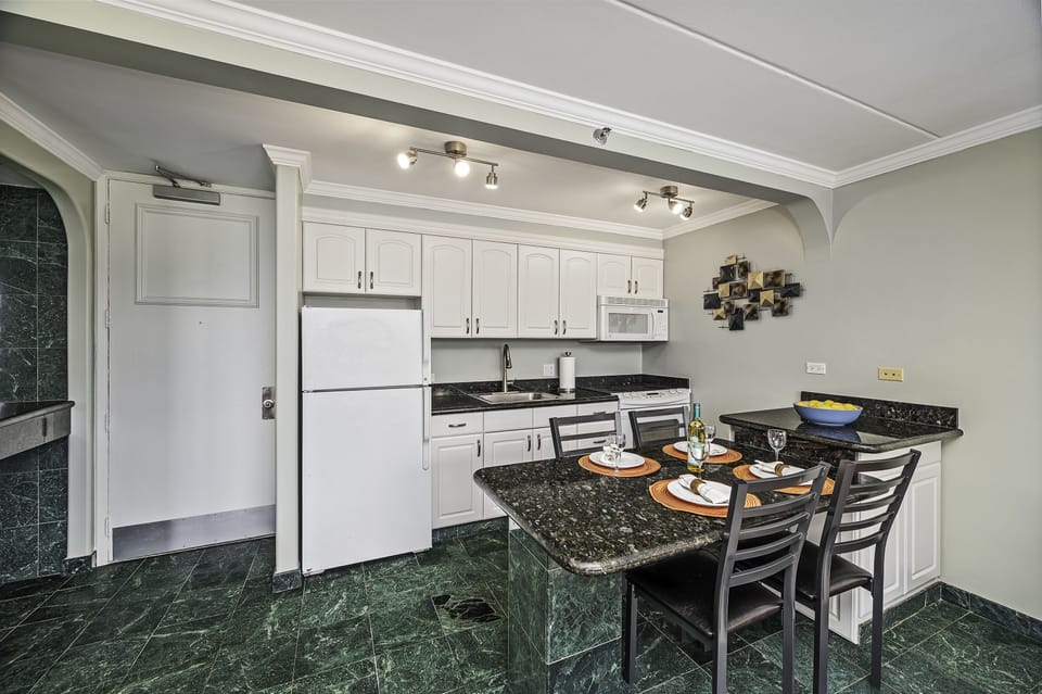 Fully Equipped Kitchen Ready to Cook - Fully Equipped Kitchen Ready to Cook