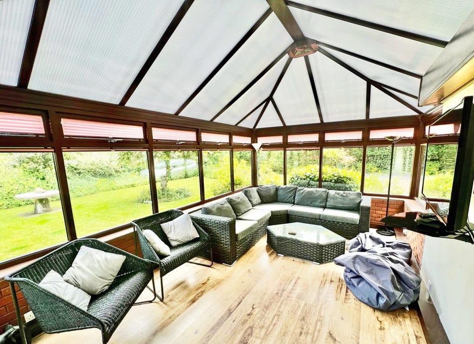 Arniss Farmhouse Conservatory