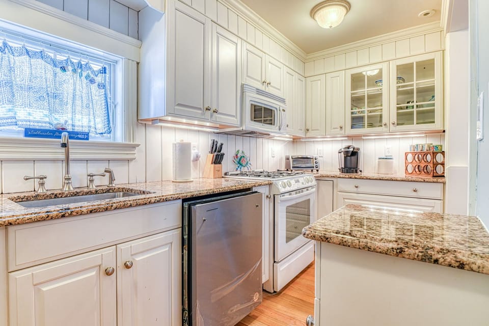 Fully Stocked Kitchen