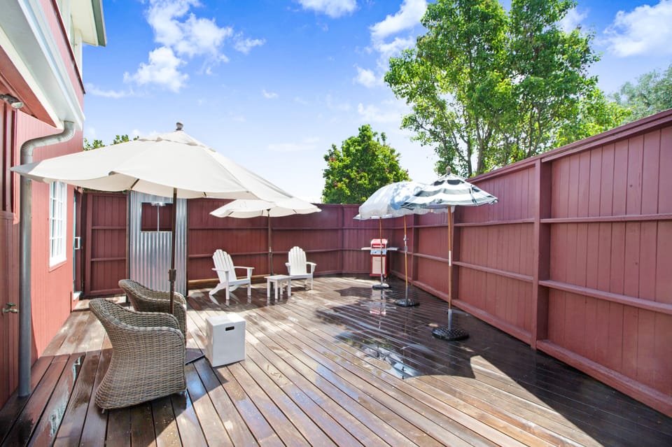 BBQ Area / Deck / Outdoor Shower