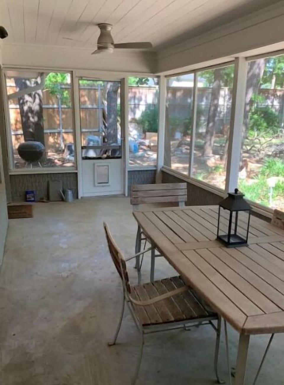 Outdoor dining
