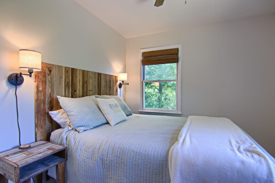 2nd bedroom. 
