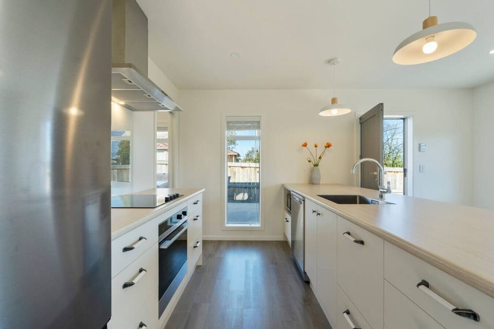 Full kitchen