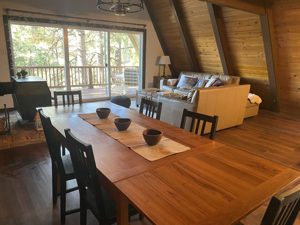 Dining room table