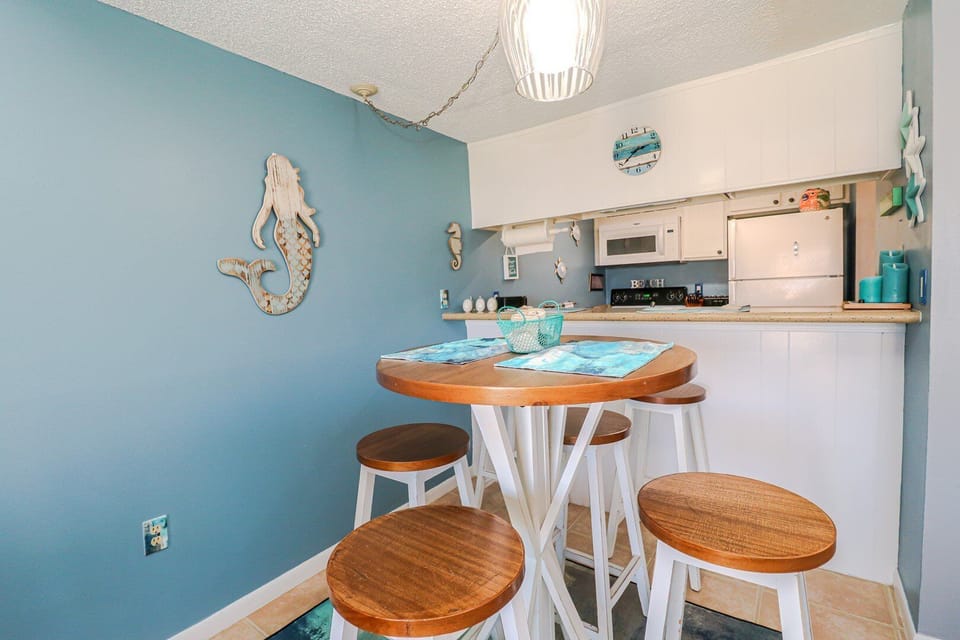 St. Augustine Beach Rentals Dining Room