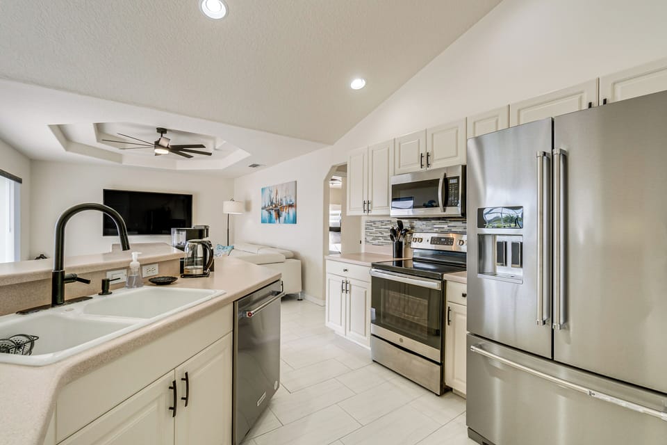 Kitchen | Cooking Basics | Coffee Maker | Toaster | Ice Maker