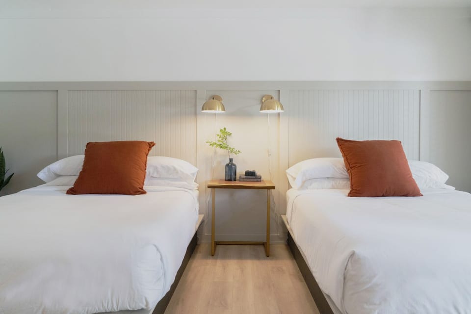 2 Queen Beds #2