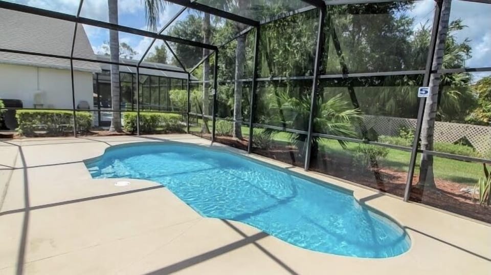 Your private pool, can be heated. Al fresco dining