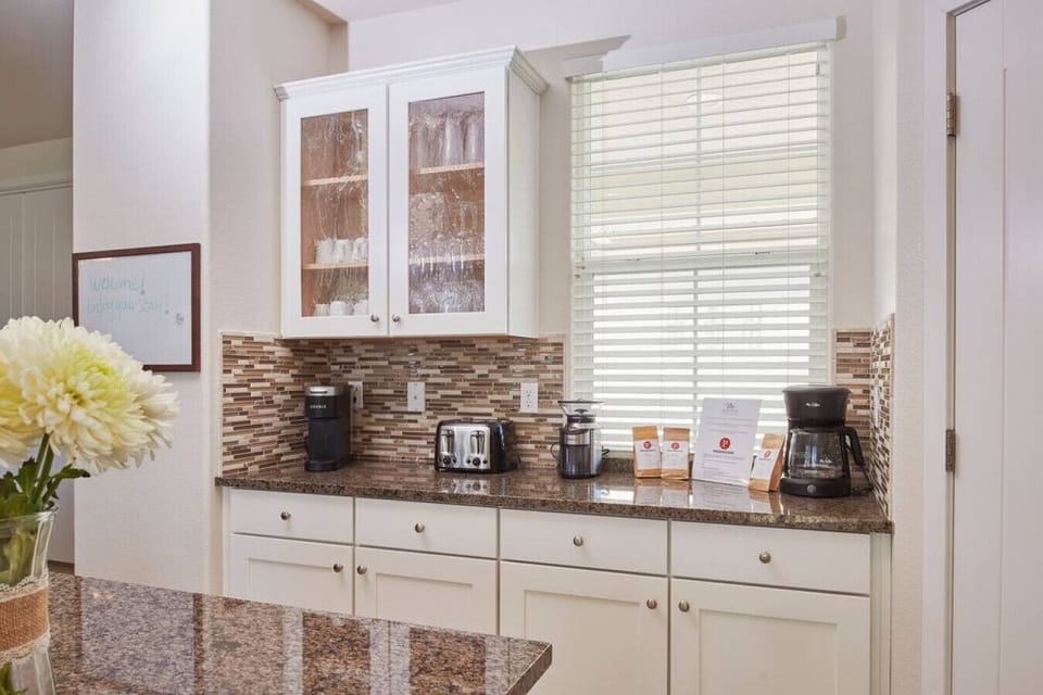 It's brew-tiful day! - Coffee anyone?