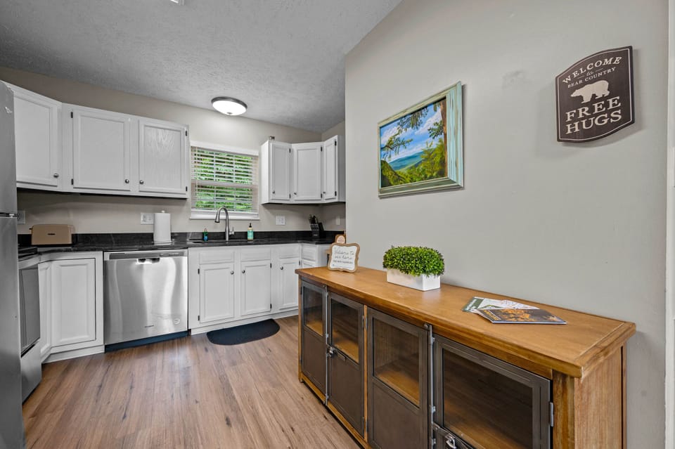 Newly updated kitchen with all brand new appliances!