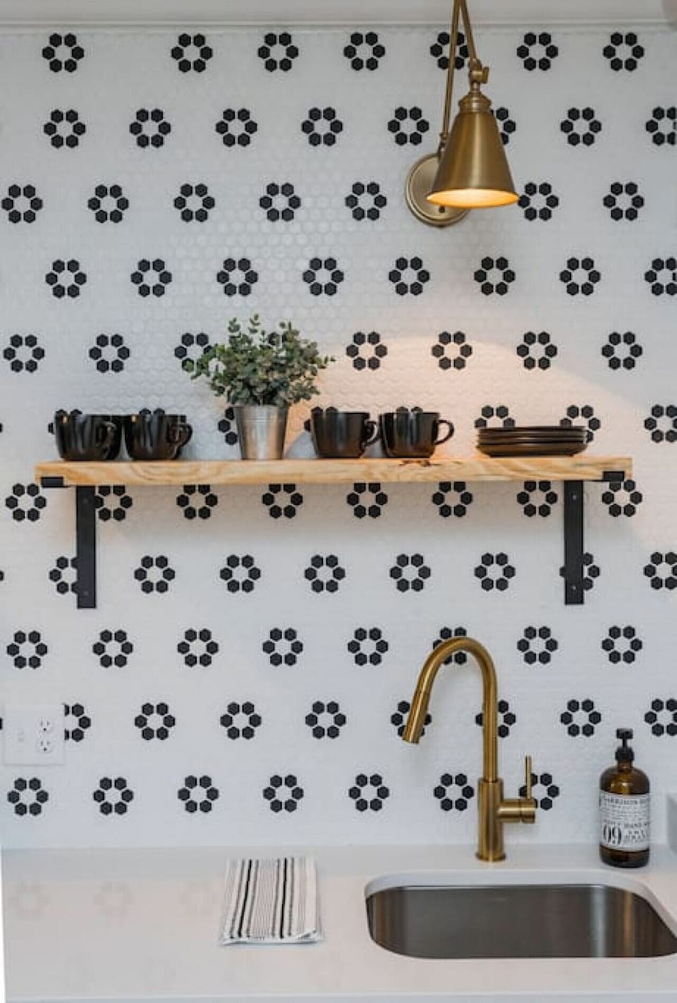 Fully equipped kitchen for all of your cooking needs! Regular drip coffee machine, along with a Keurig coffee maker.