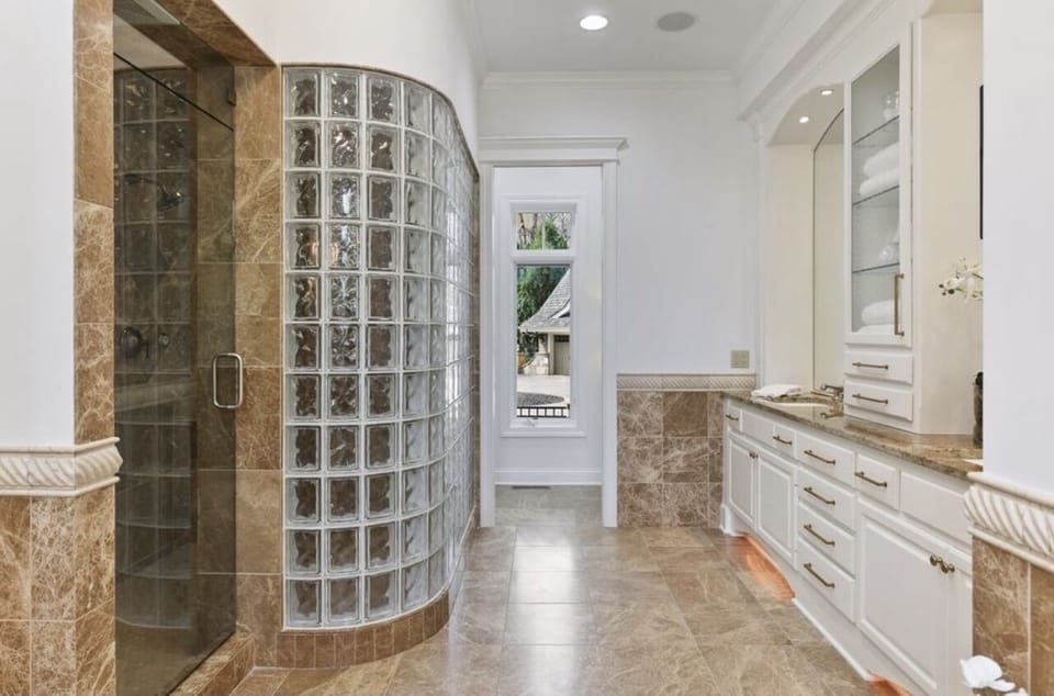 Owners Bath