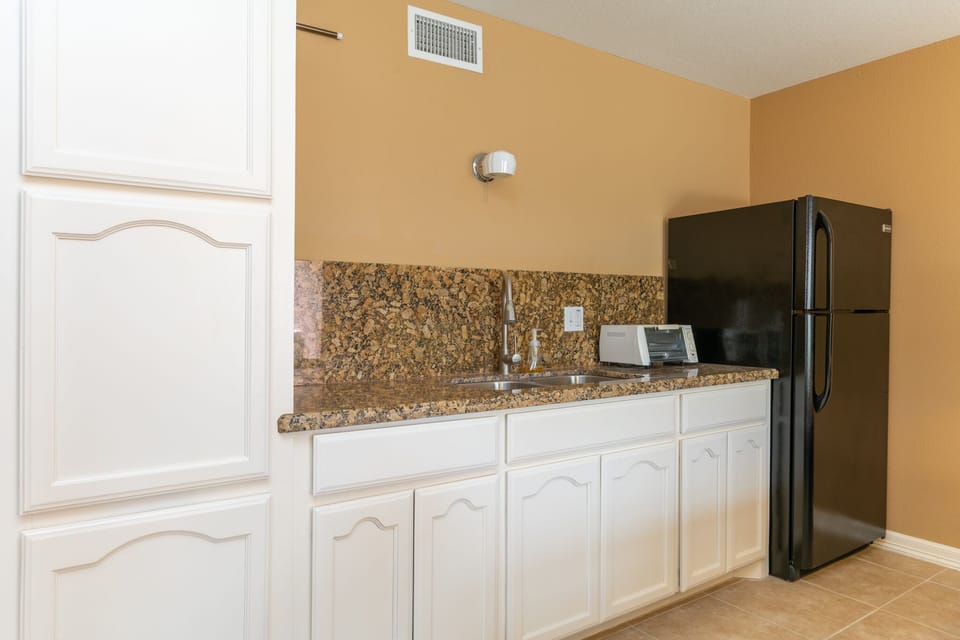 Bedroom 1 Wet Bar