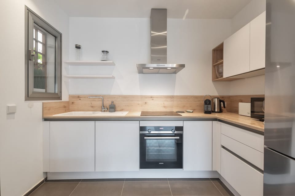 Fully equipped kitchen