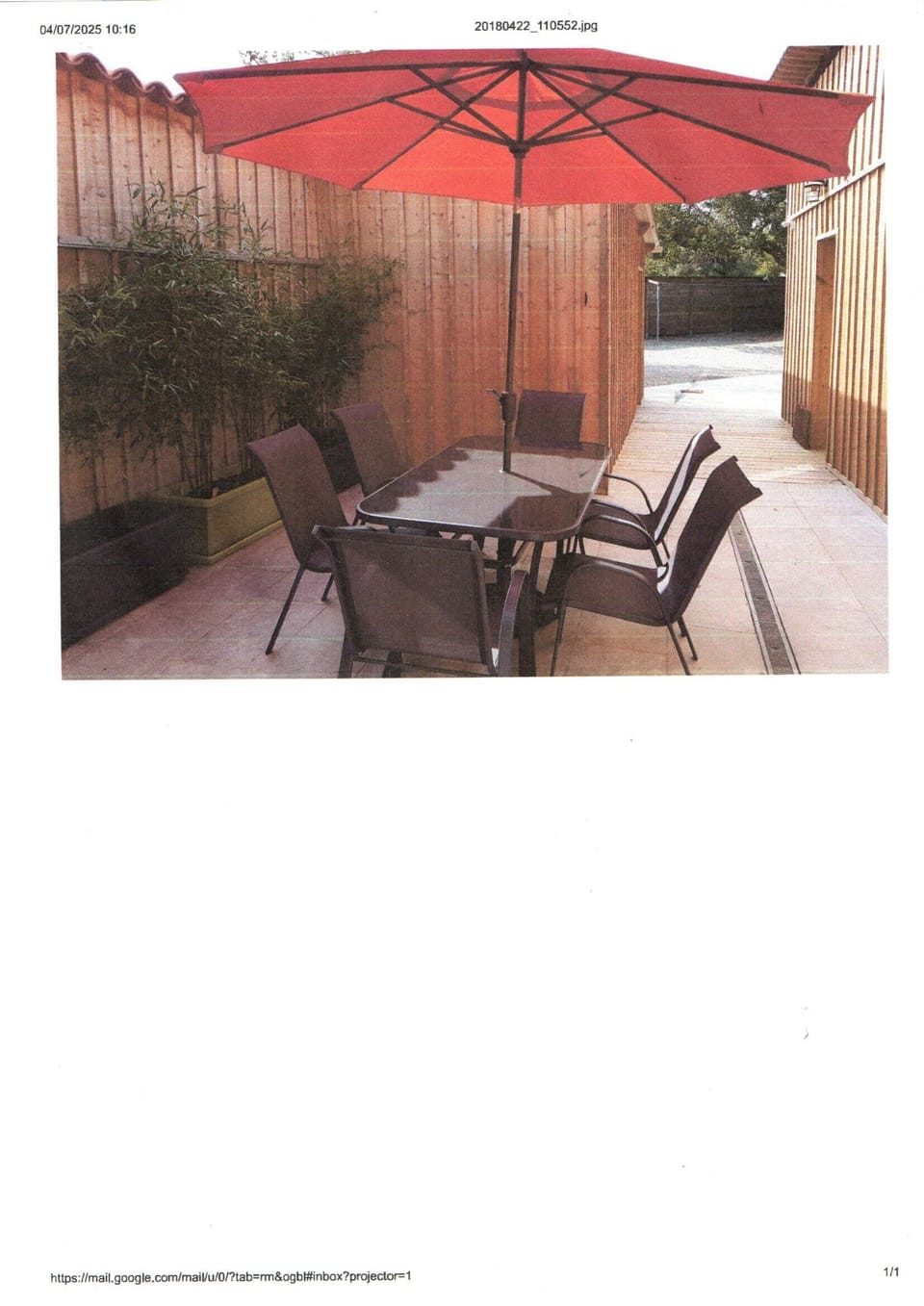Outdoor dining