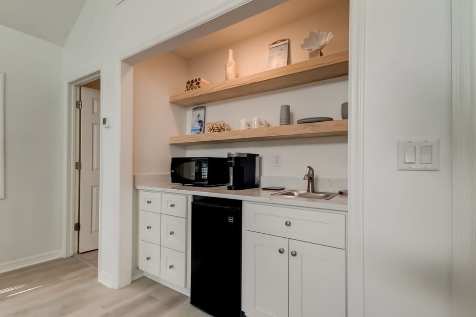 Carriage house kitchenette 