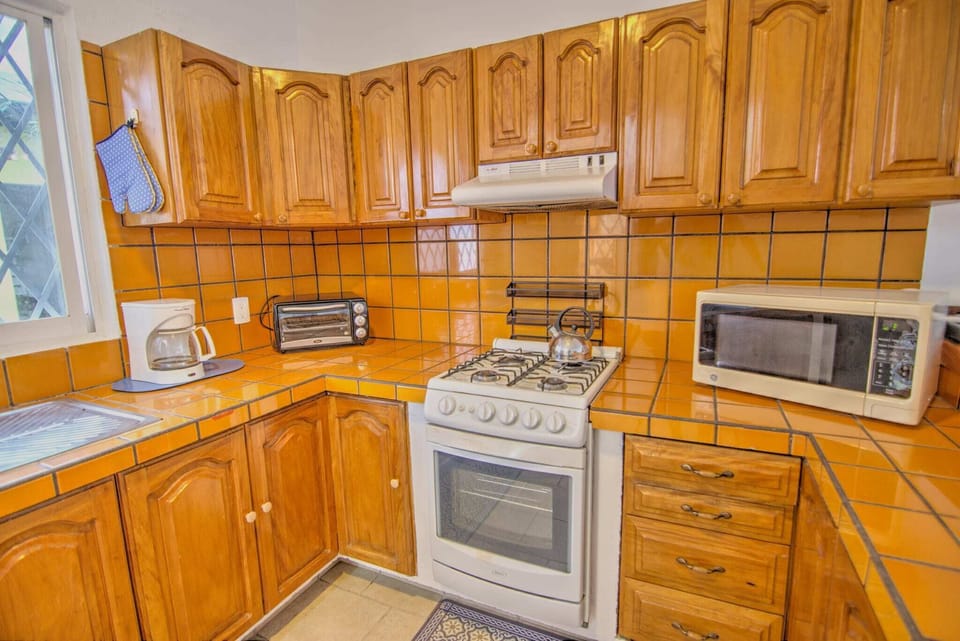 Fully equipped kitchen