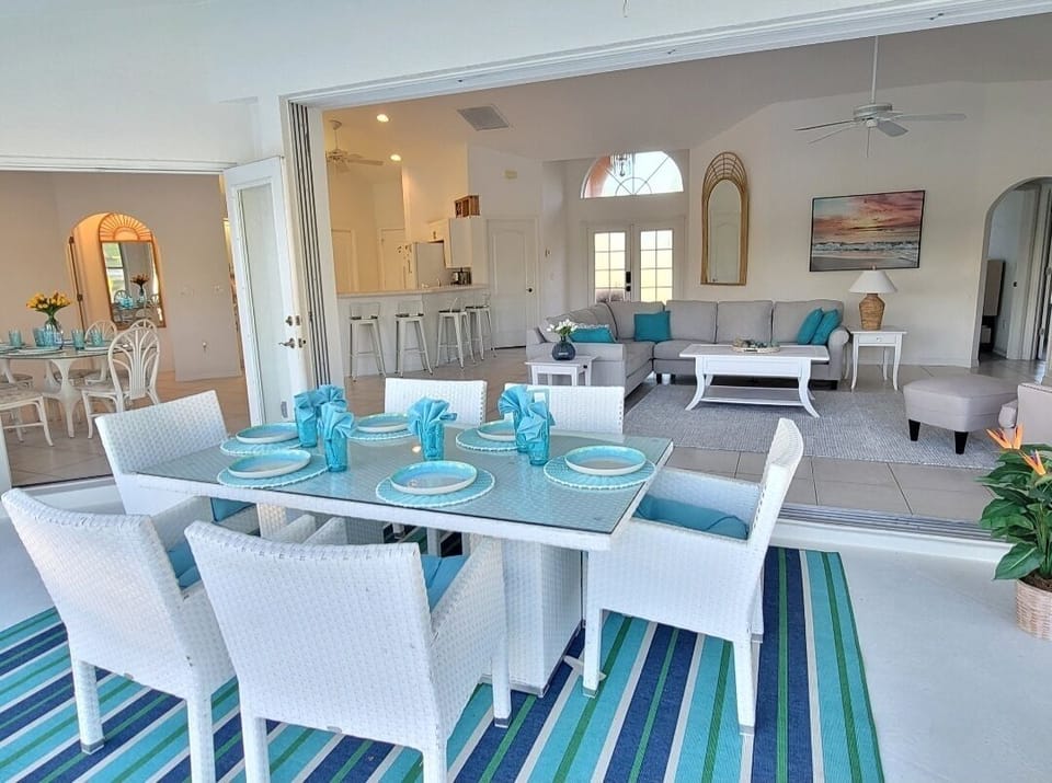 Indoor/outdoor living!