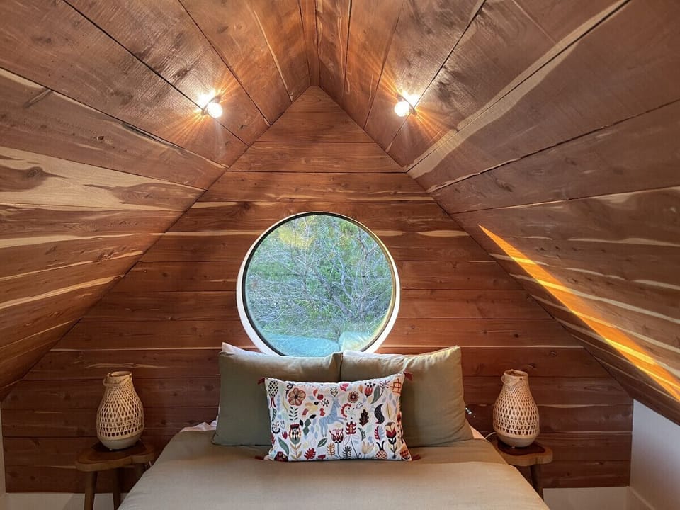 Treehouse bird nest loft queen bed