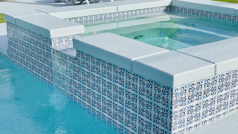 8-Person Spa