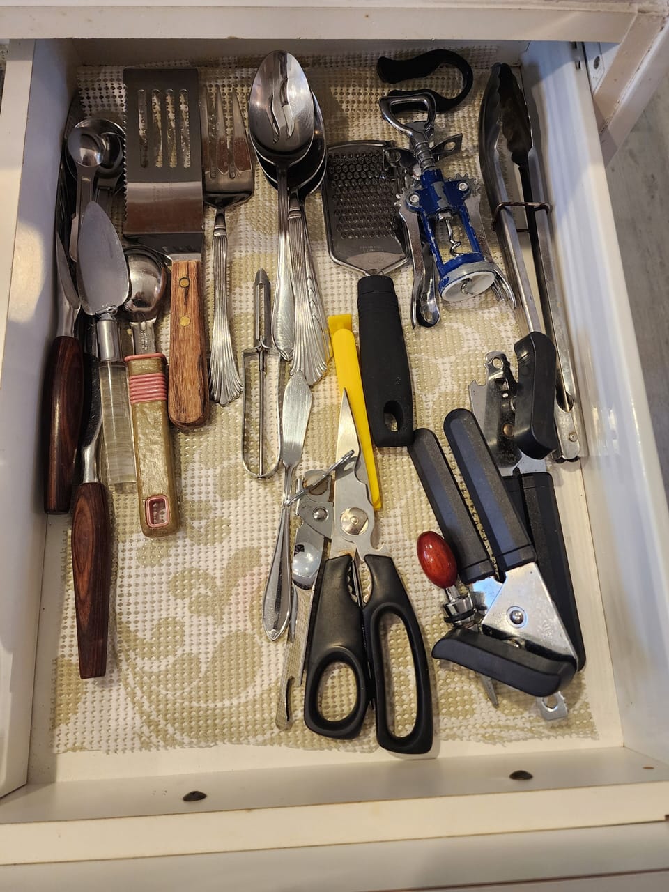 some of the kitchen utensils 