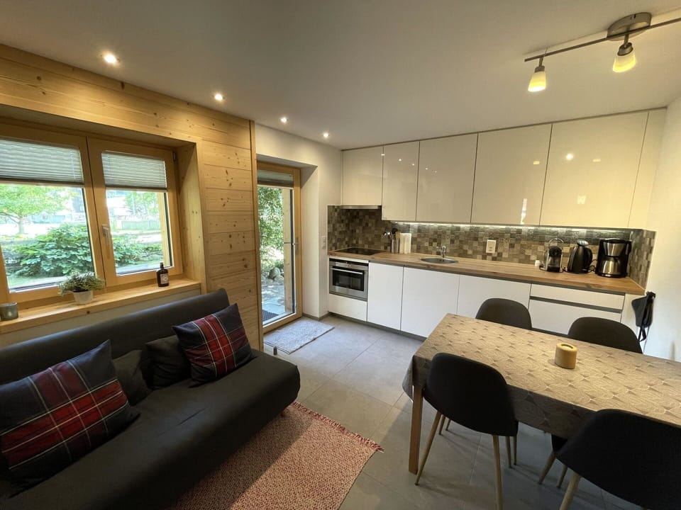 Furniture, Property, Building, Couch, Interior Design, Flooring, Wood, Table, Comfort, Window