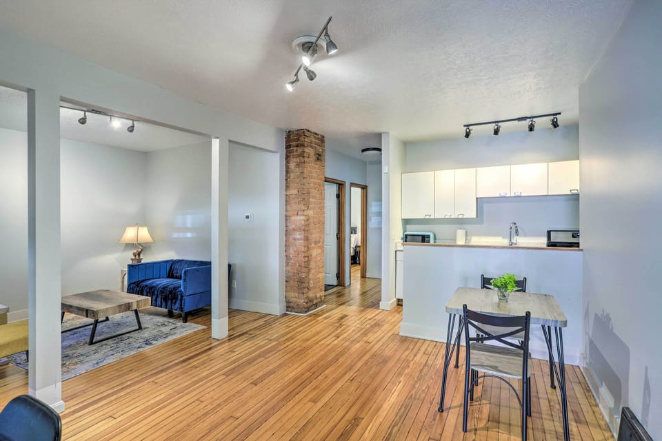 Dining Nook | Dishware & Flatware Provided