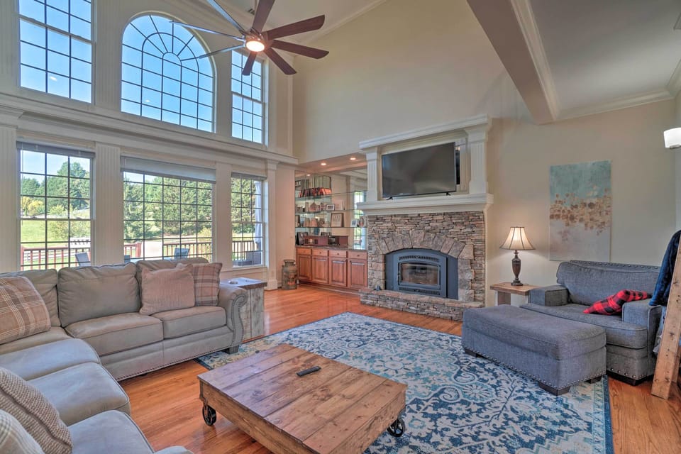 Hiawassee Vacation Rental | 5BR | 4.5BA | Stairs Required | 4,000 Sq Ft