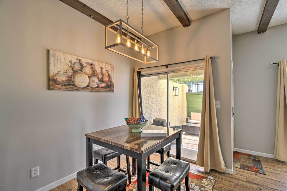 Tempe Vacation Rental | 2BR | 2BA | Step-Free Access | 987 Sq Ft