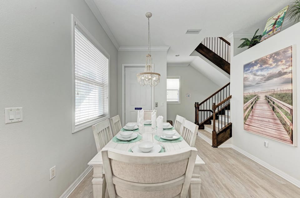 Flip Flop Inn Dining Room (3)