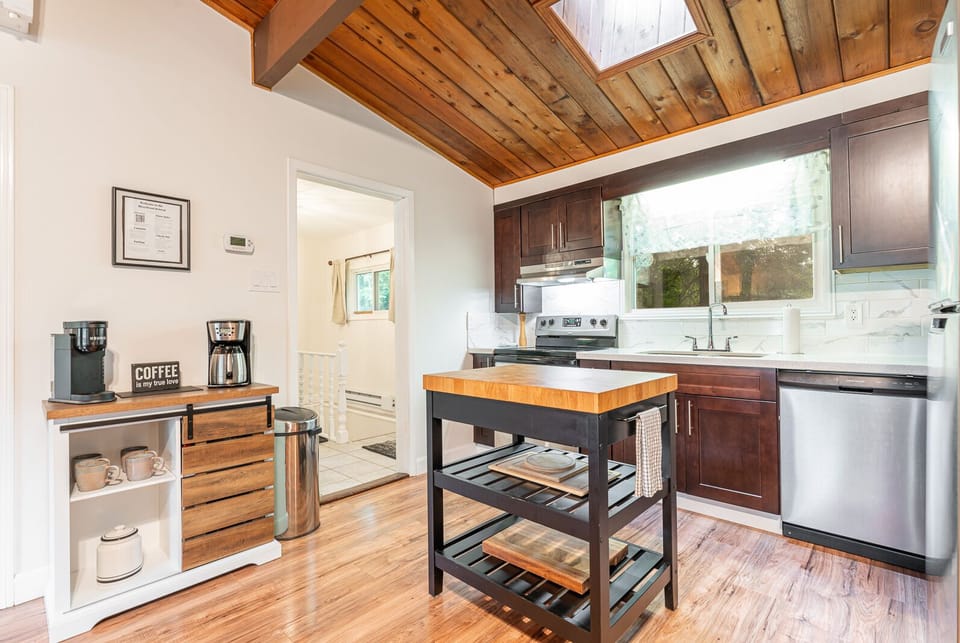 Kitchen is fully stocked with all your eating/cooking necessities.
