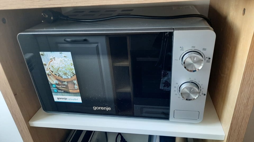 Microwave oven
