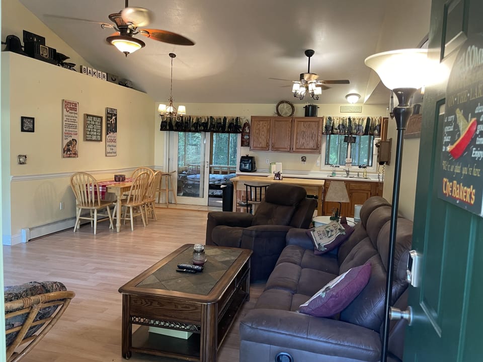 Living room/ Kitchen/ Dining area
