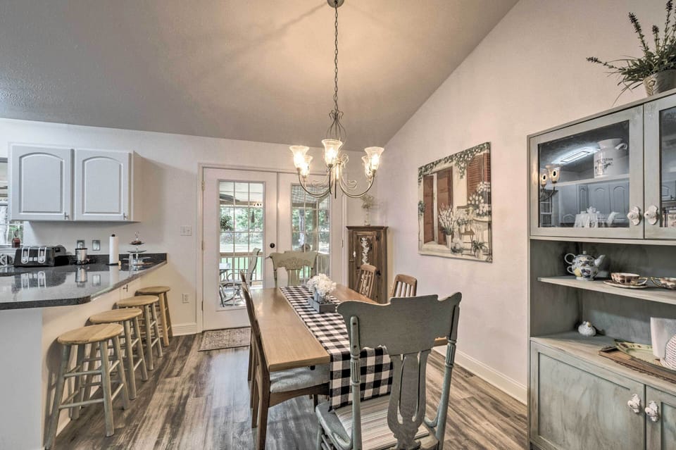 Dining Area | Dishware & Flatware Provided | Breakfast Bar w/ Additional Seating