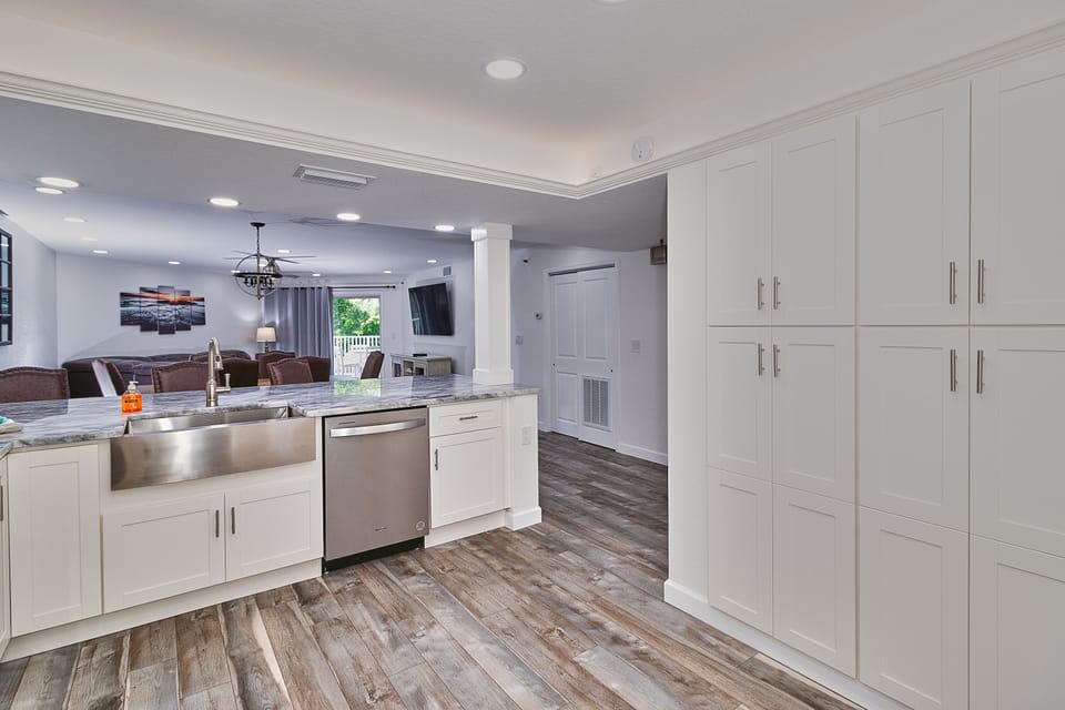 Plenty of storage space and stainless steel appliances yes
