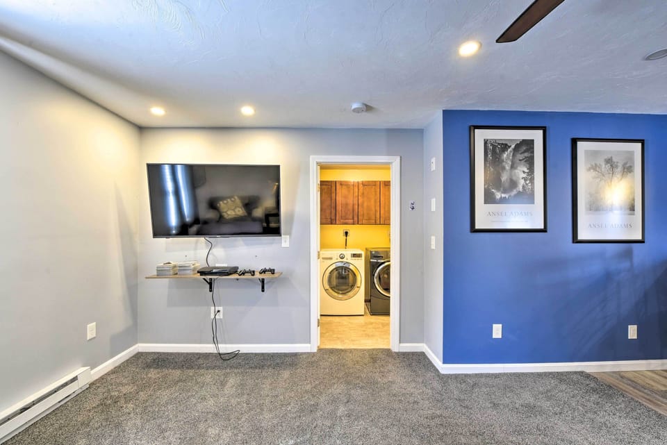 Living Room | Smart TV