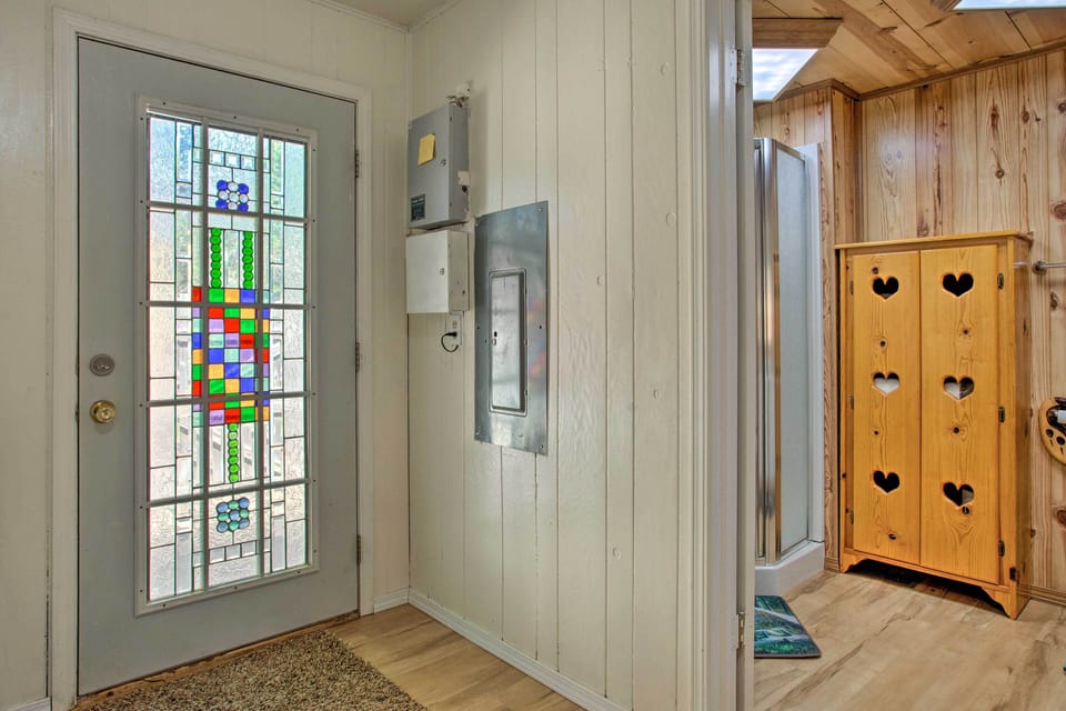 Front Entrance | Full Bathroom on Right-Hand Side