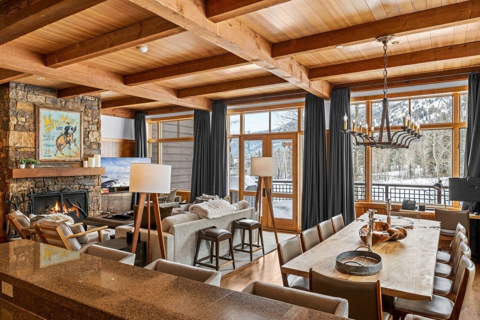 Living Room & Dining Area