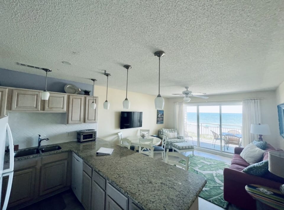 Kitchen, Living Room ~ the view!