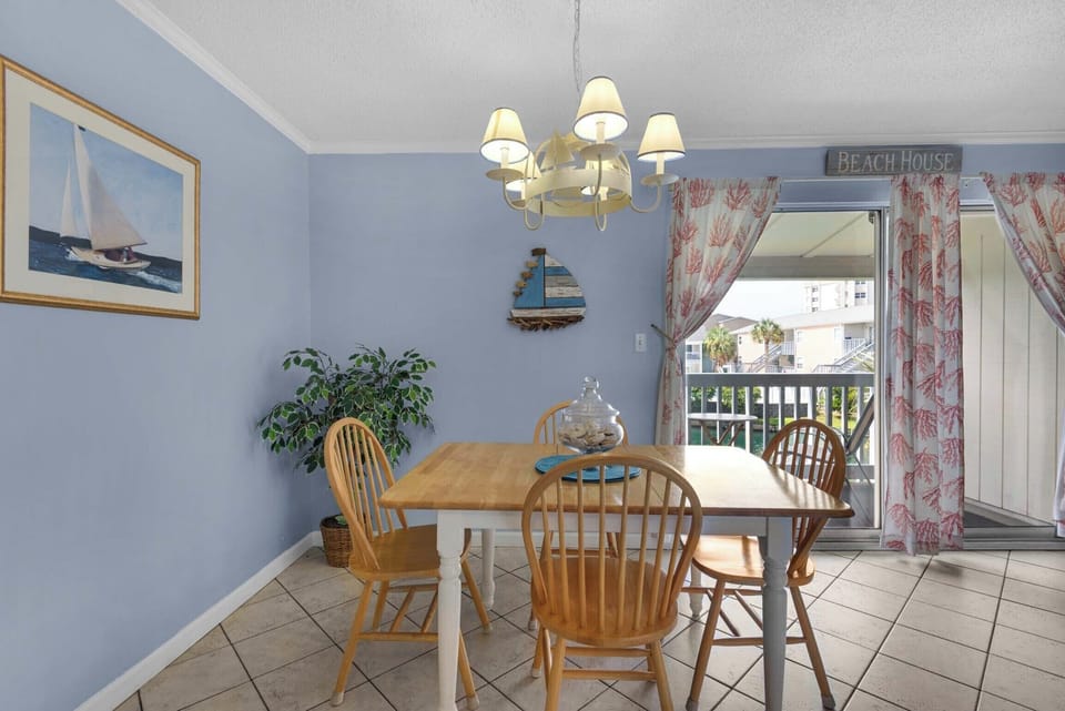 Dining area with balcony access