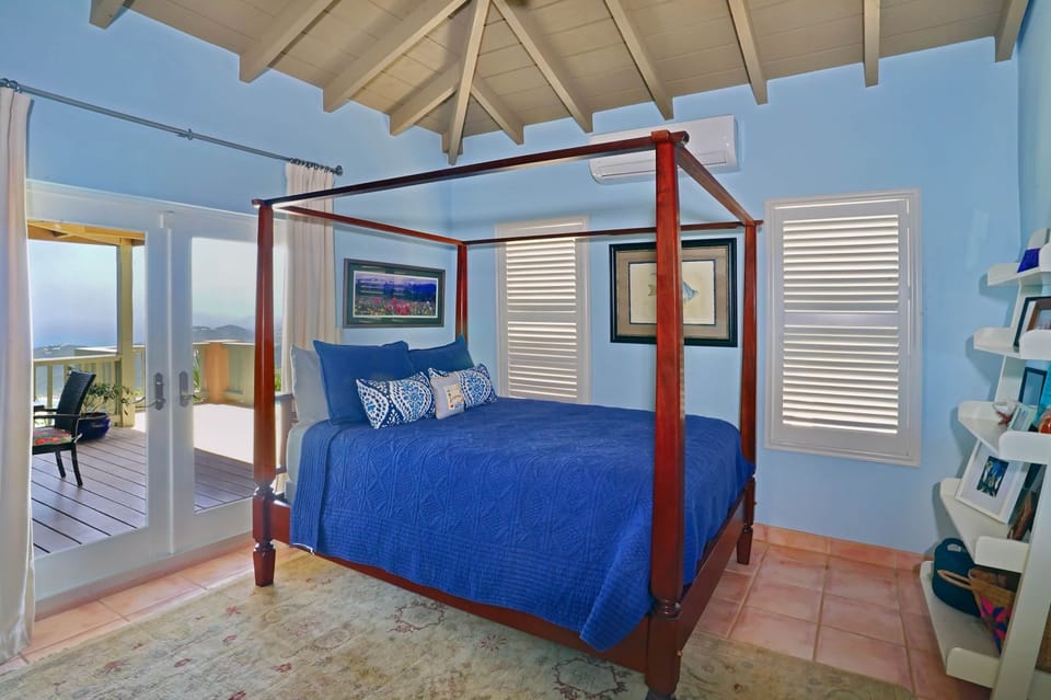 Main House Lower Bedroom