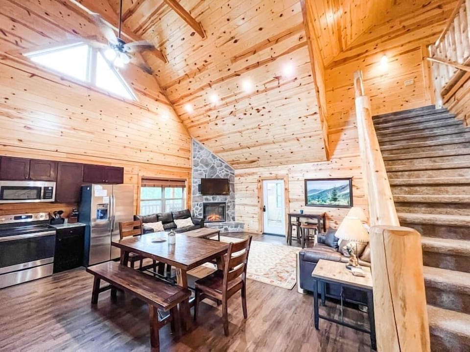 open floor plan perfect for gathering