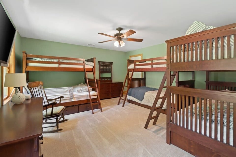 Bunk room.
